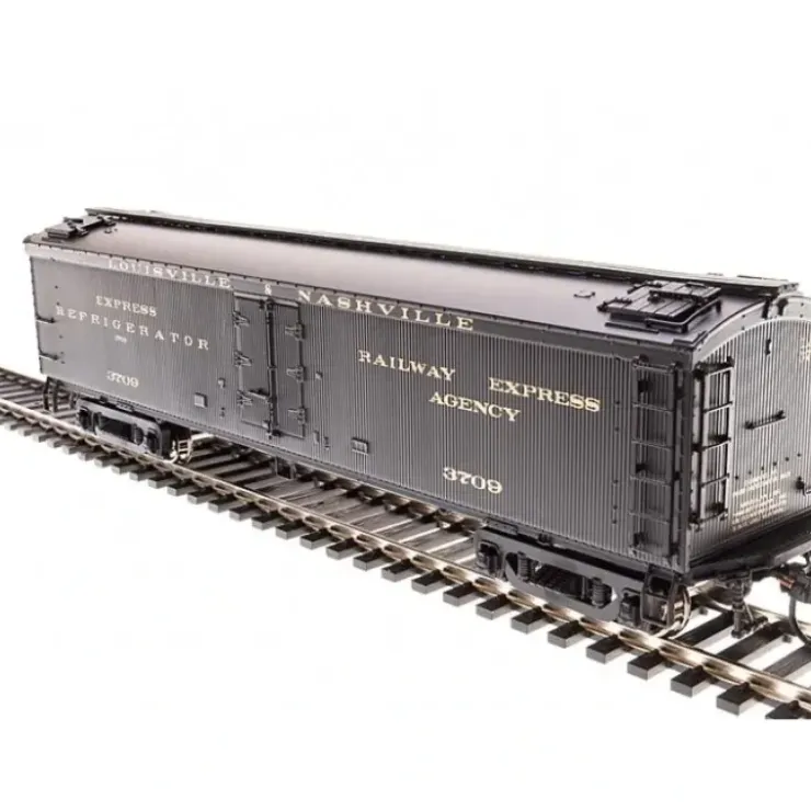 Broadway Limited 1830 HO Louisville & Nashville 53'6" Wood Express Reefer #3709 - Your Source for Gaming Essentials