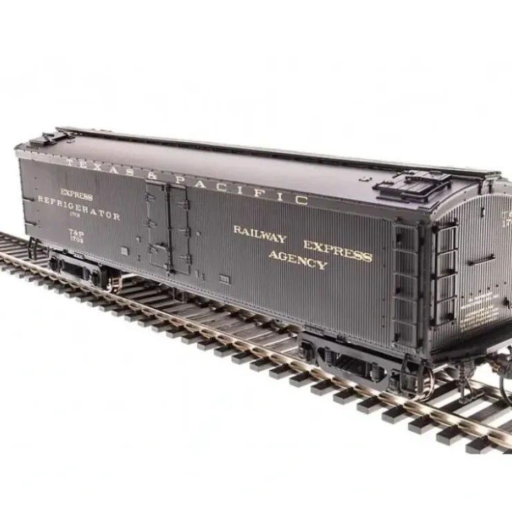 Broadway Limited 1844 HO Texas & Pacific 53'6" Wood Express Reefer #1706 - Your Source for Gaming Essentials
