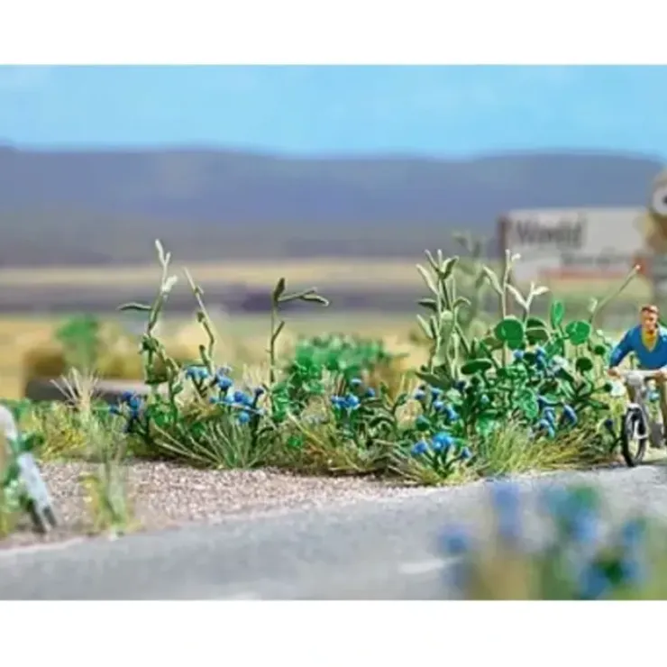 Busch 1262 HO Bachelor's Button Plants - Kit (120) - Your Source for Gaming Essentials