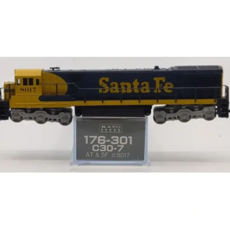 Kato 176-301 N Scale AT&SF C30-7 Diesel Locomotive #8017 LN/Box - Your Source for Gaming Essentials