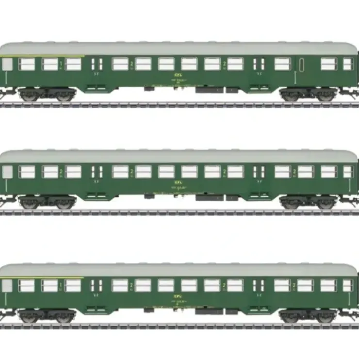 Marklin 43813 HO Luxembourg State Railways CFL Silbering Commuter 3-Car Set - Your Source for Gaming Essentials