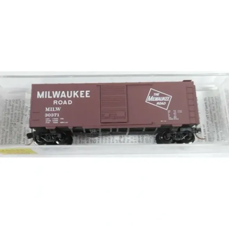 Micro-Trains 02000526 N Milwaukee Road 40' Standard Single Door Boxcar #30371 NIB - Your Source for Gaming Essentials