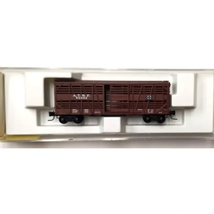 Micro-Trains 13805 Z Scale Santa Fe 40' Stockcar #50682 NIB - Your Source for Gaming Essentials
