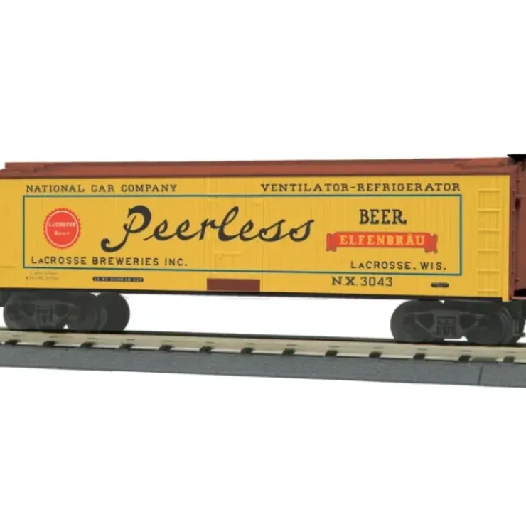 MTH 30-78176 O LaCross Breweries 40' Woodsided Reefer Car #3043 - Your Source for Gaming Essentials* Trains