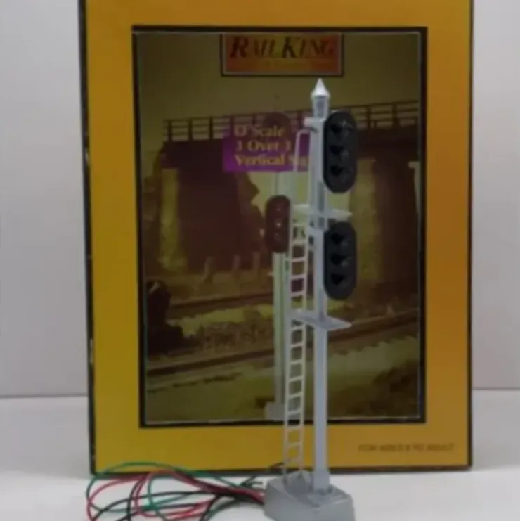 MTH 30-11024 O 3 Over 3 Vertical Signal LN/Box - Your Source for Gaming Essentials* Trains
