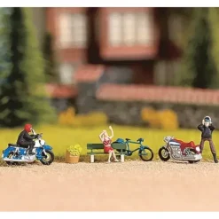 Noch 11522 HO In The City Park Scene Figures - Your Source for Gaming Essentials* Trains