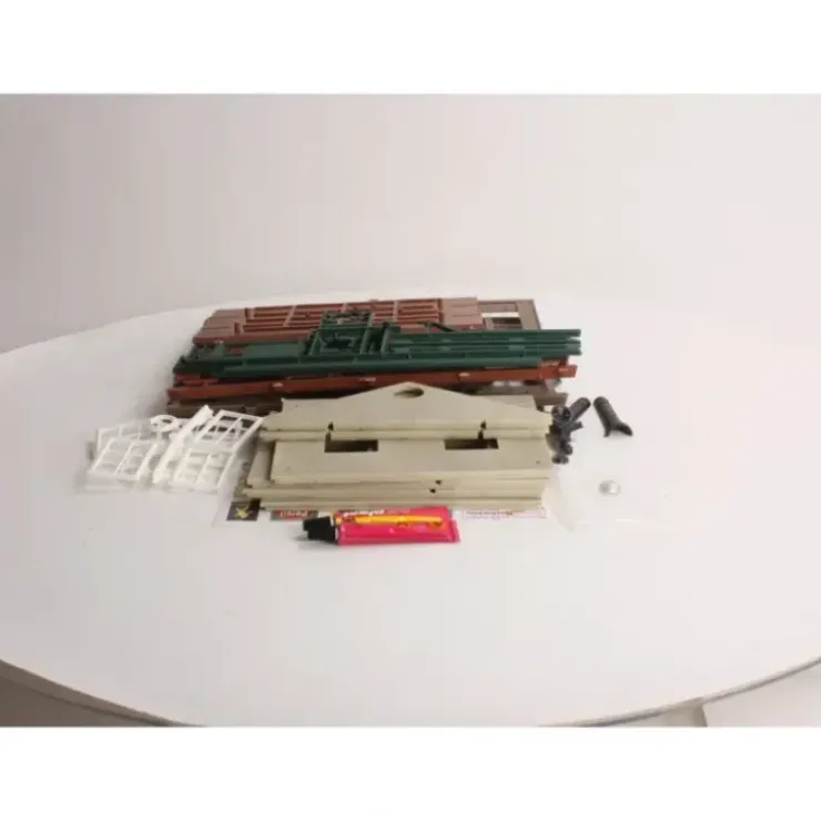 Piko 63002 G Scale Crossing Keepers House - Your Source for Gaming Essentials* Trains