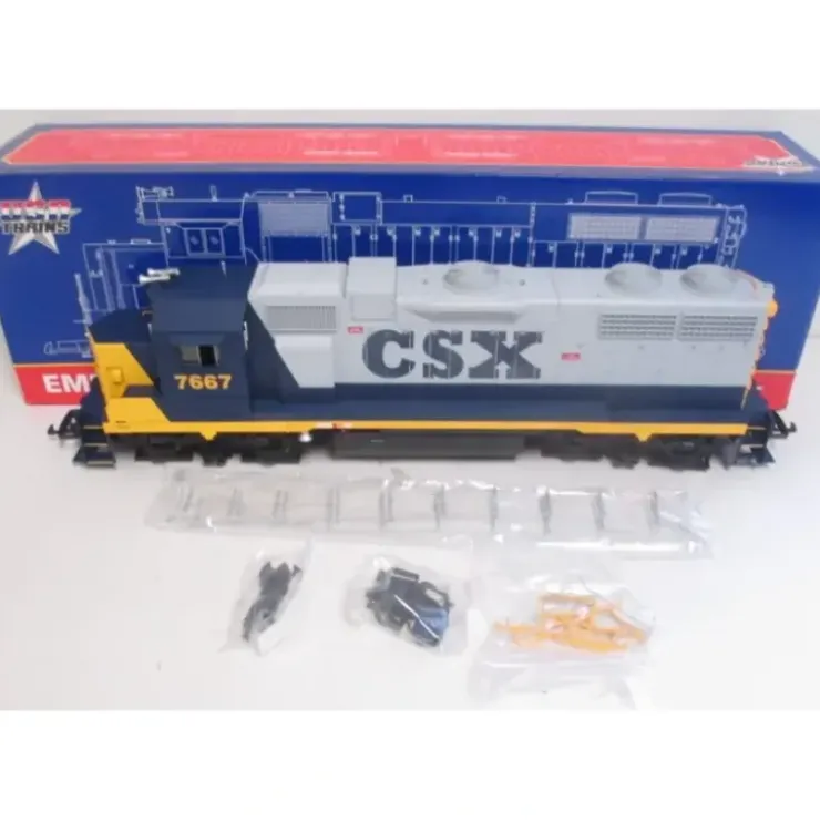 USA Trains R22203 G Scale CSX GP38-2 Diesel Locomotive #7667 - Your Source for Gaming Essentials* Trains
