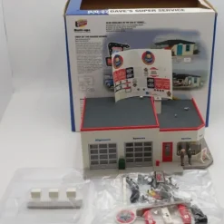 Walthers 933-2714 Built-Up Dave's Super Service EX/Box - Your Source for Gaming Essentials* Trains